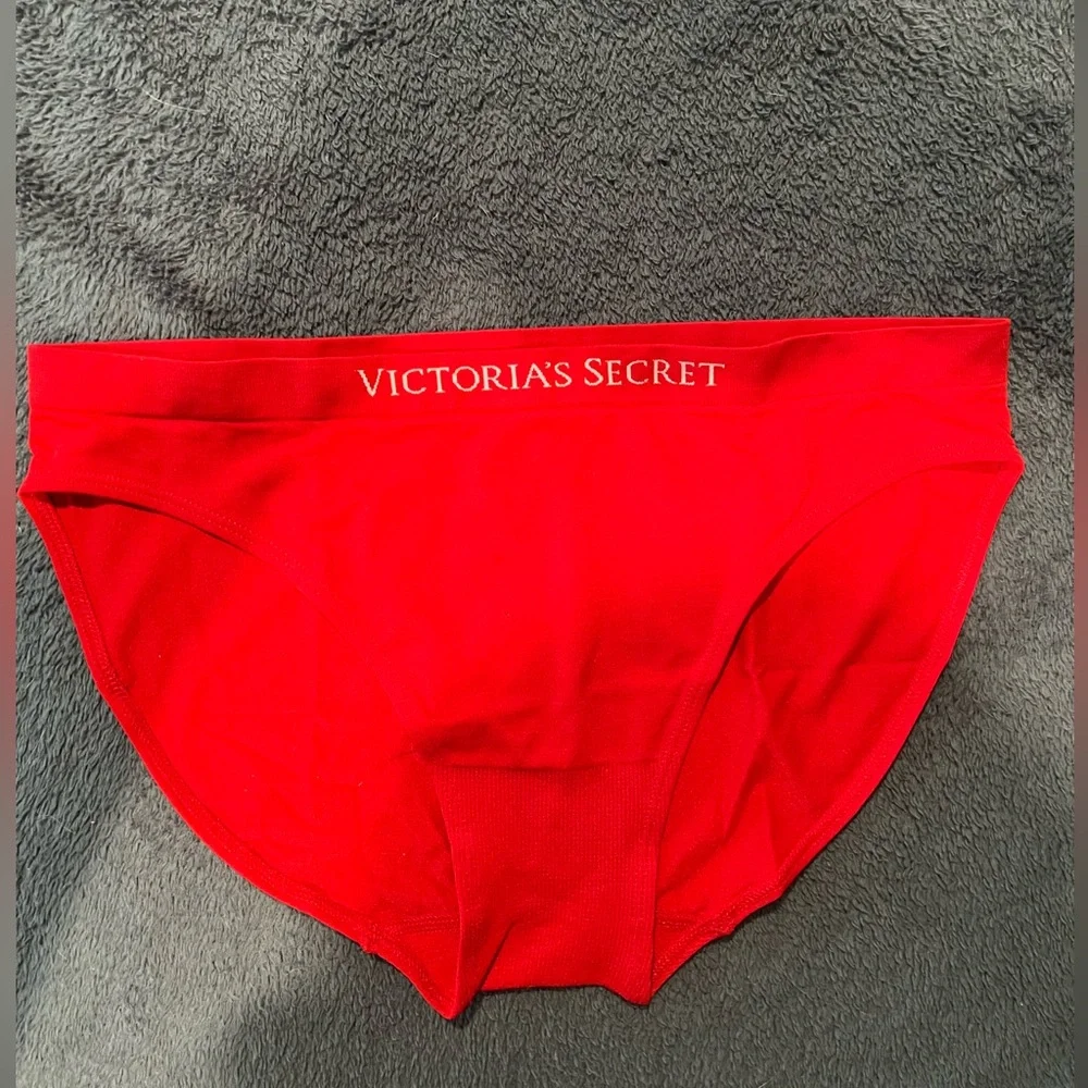 Victoria’s Secret seamless bikini panty BNWT - Picture 4 of 6
